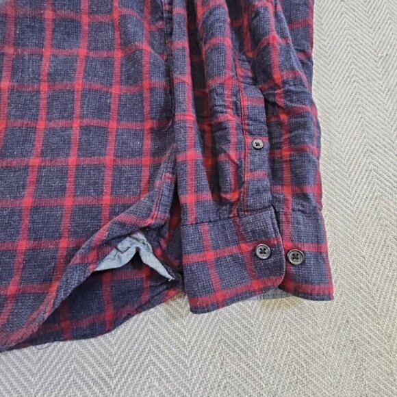 Thread & Cloth Flannel Shirt Women's XXL Navy & Red Long Sleeve Button Down EUC - Picture 2 of 13